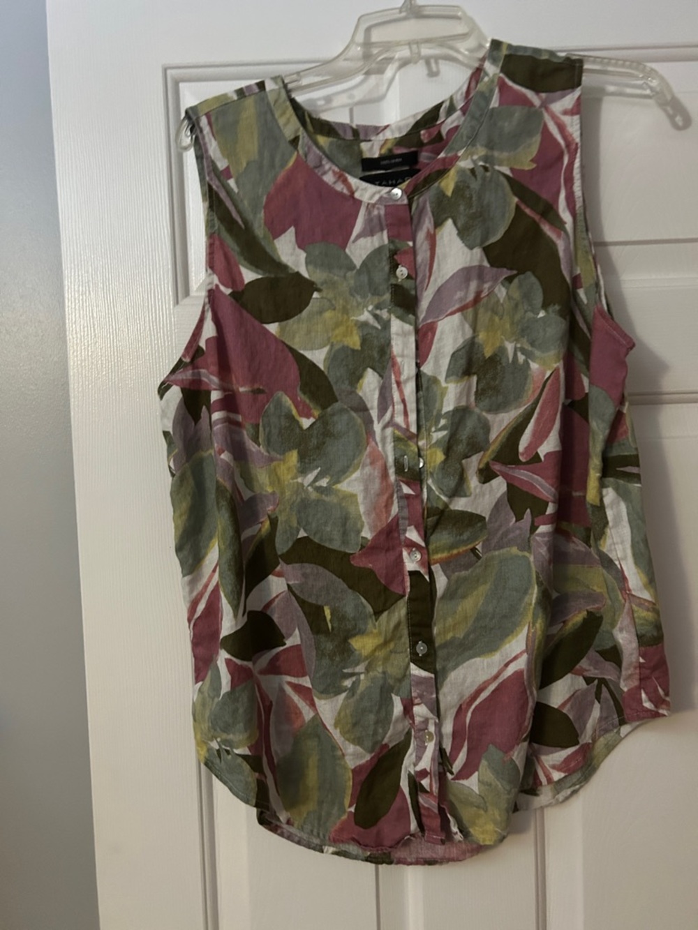 Sleeveless Floral Button-Front Top in Mauve & Olive 100% linen